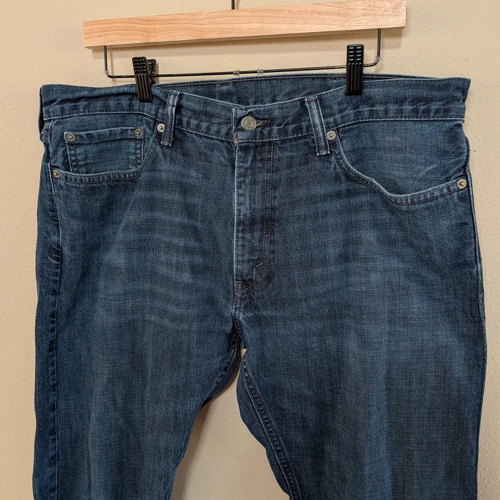 Levi's 514 Straight Leg Jeans Men’s 38x30‎ Medium Wash Denim